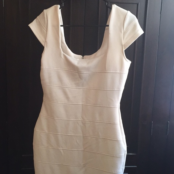 MIUSOL‼️ NEW LISTING‼️ - Picture 3 of 7